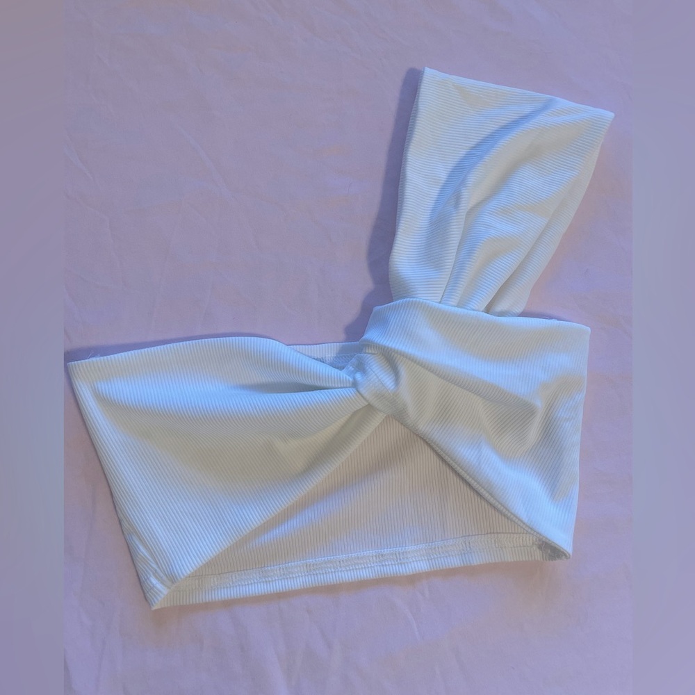 Shoulder strap top
